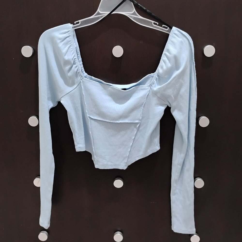 Forever 21 -M-Sweater Cropped Long Sleeve Blue Lightweight Knit